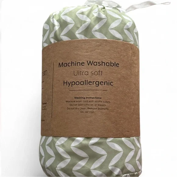 Patterned 4-Piece Queen Sheet Set in Sage Green - Picture 3 of 3